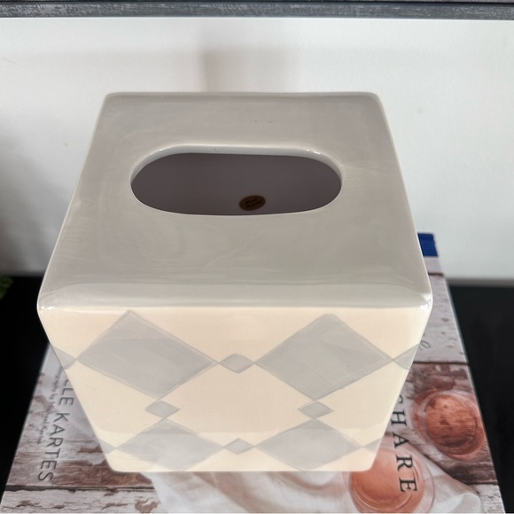 Marimekko hand painted tissue box cover - Picture 1 of 10